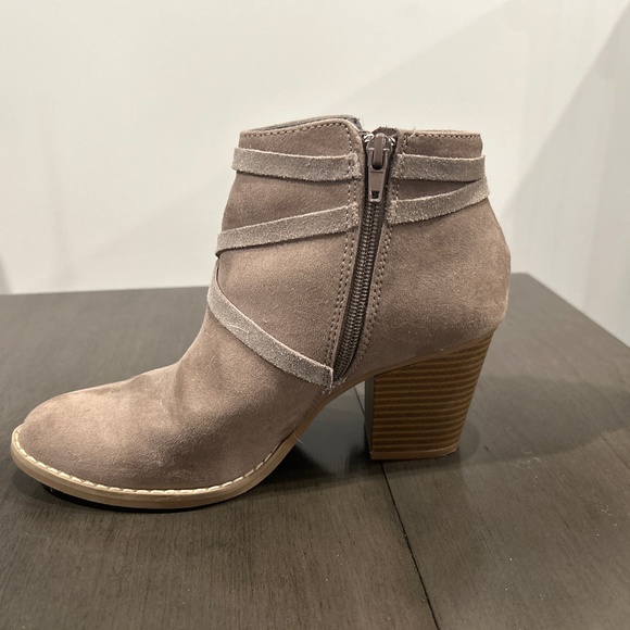 Booties - Picture 3 of 5